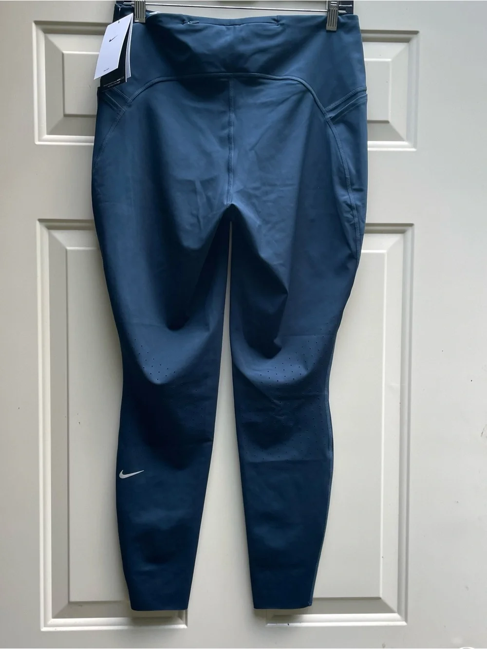 Nike Swift midnight blue high rise 7/8 pocket leggings Women Large NWT